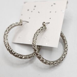 Elegant Silver tone Textured Chunky Hoops Earrings Women's Jewelry 1.5" Inch